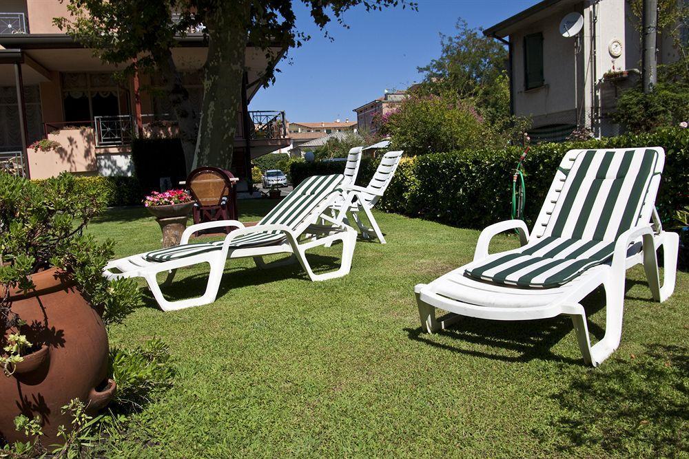 Hotel Gabrini Marina di Massa Dış mekan fotoğraf