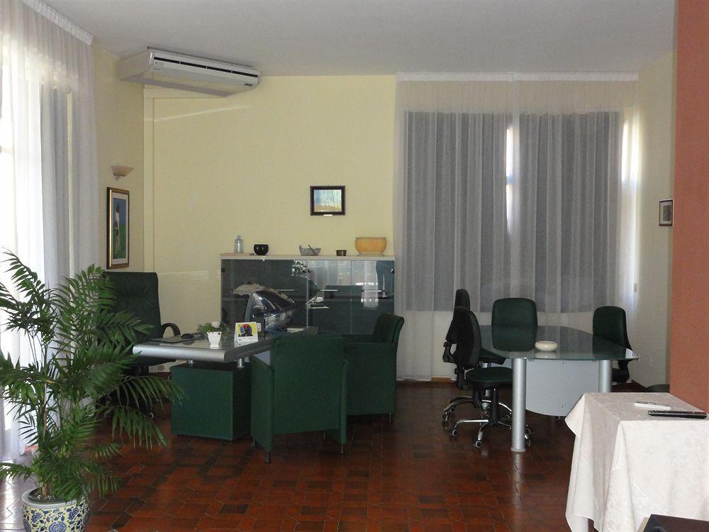 Hotel Gabrini Marina di Massa Dış mekan fotoğraf