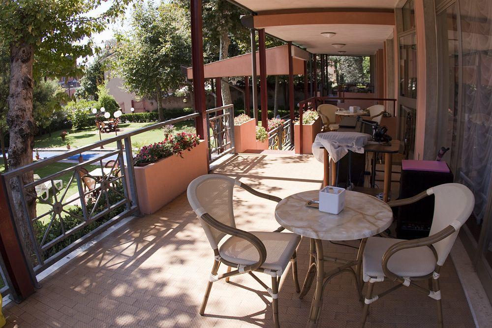 Hotel Gabrini Marina di Massa Dış mekan fotoğraf