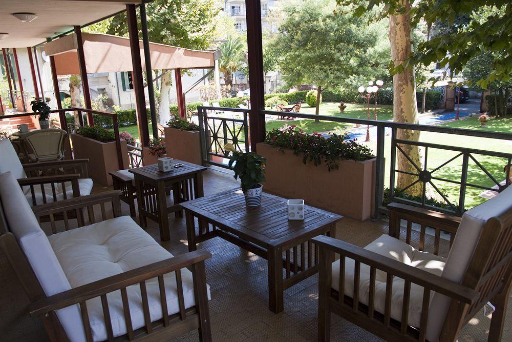 Hotel Gabrini Marina di Massa Dış mekan fotoğraf