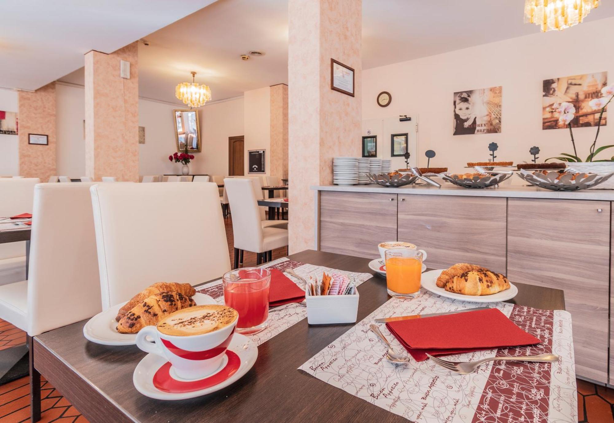 Hotel Gabrini Marina di Massa Dış mekan fotoğraf
