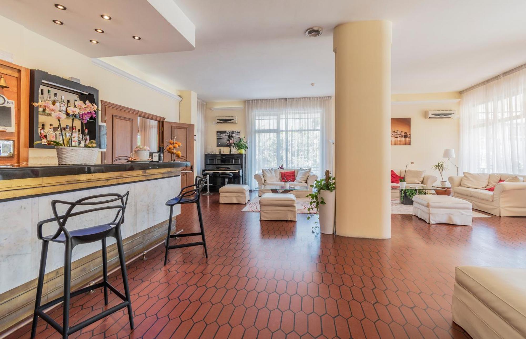 Hotel Gabrini Marina di Massa Dış mekan fotoğraf