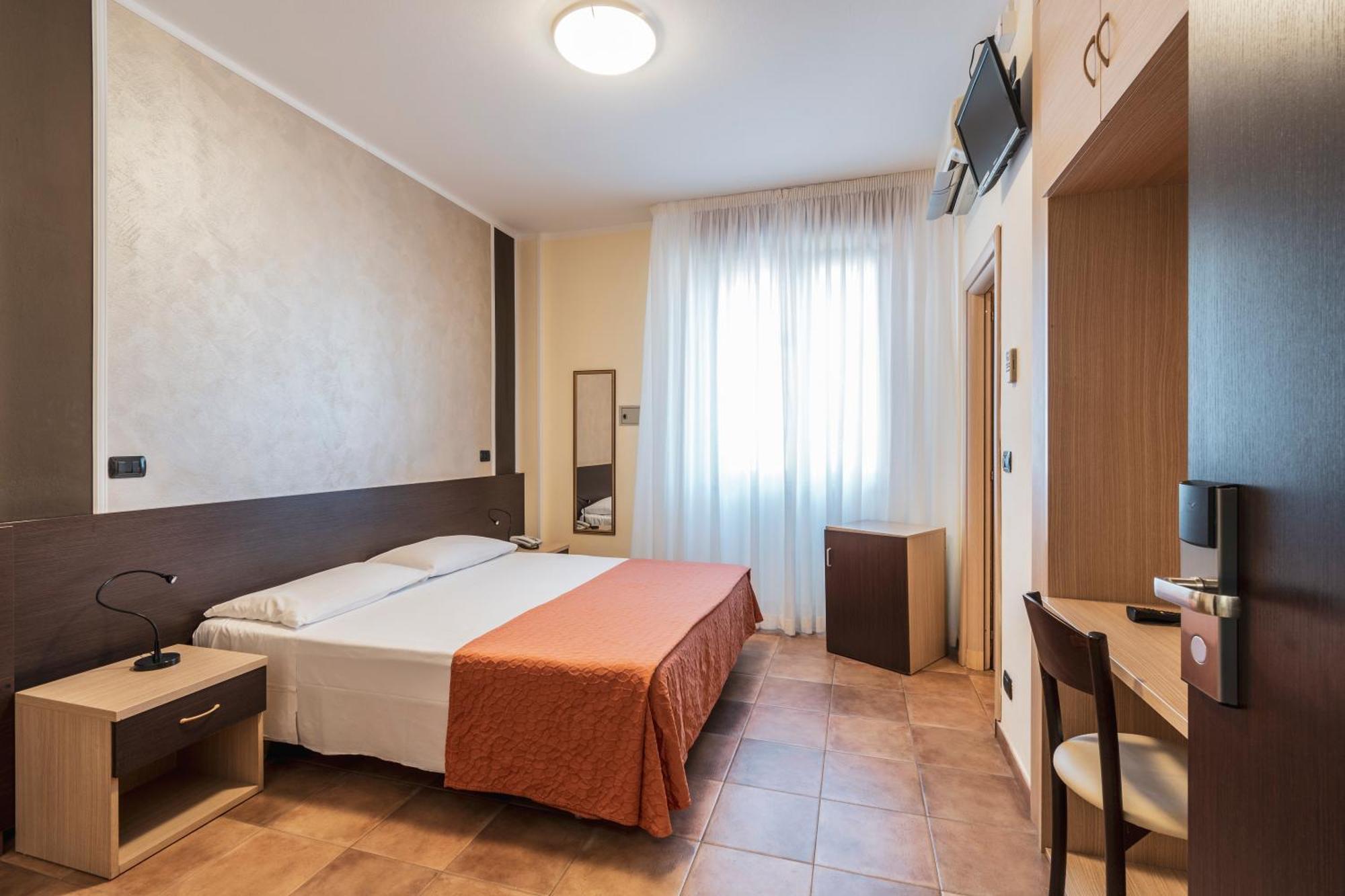 Hotel Gabrini Marina di Massa Dış mekan fotoğraf