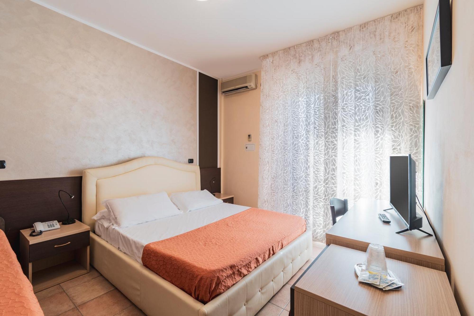 Hotel Gabrini Marina di Massa Dış mekan fotoğraf