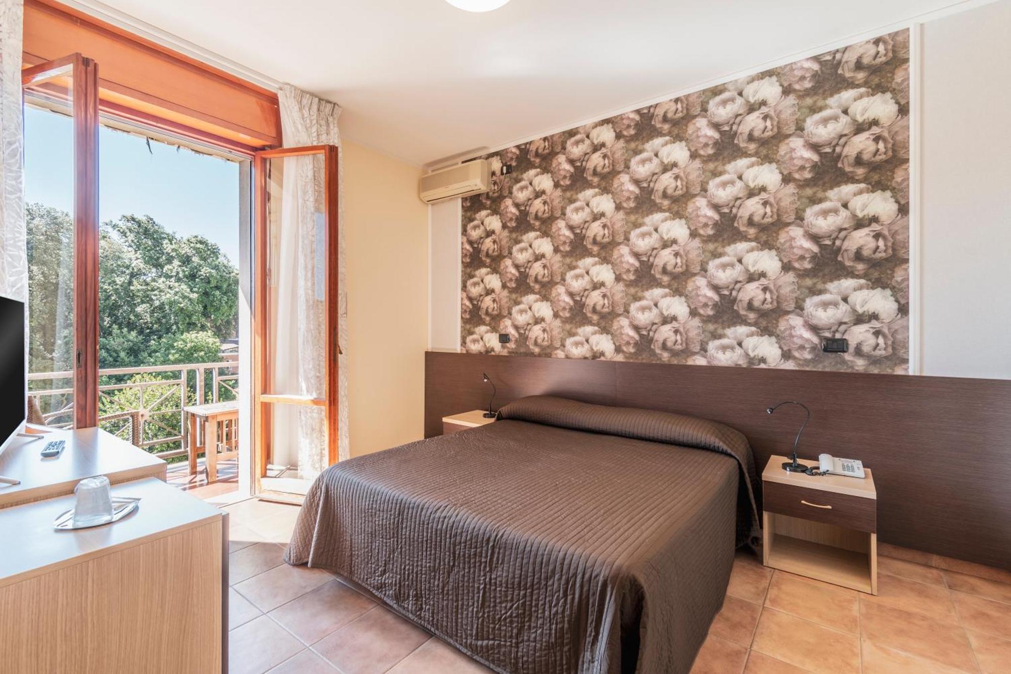 Hotel Gabrini Marina di Massa Dış mekan fotoğraf