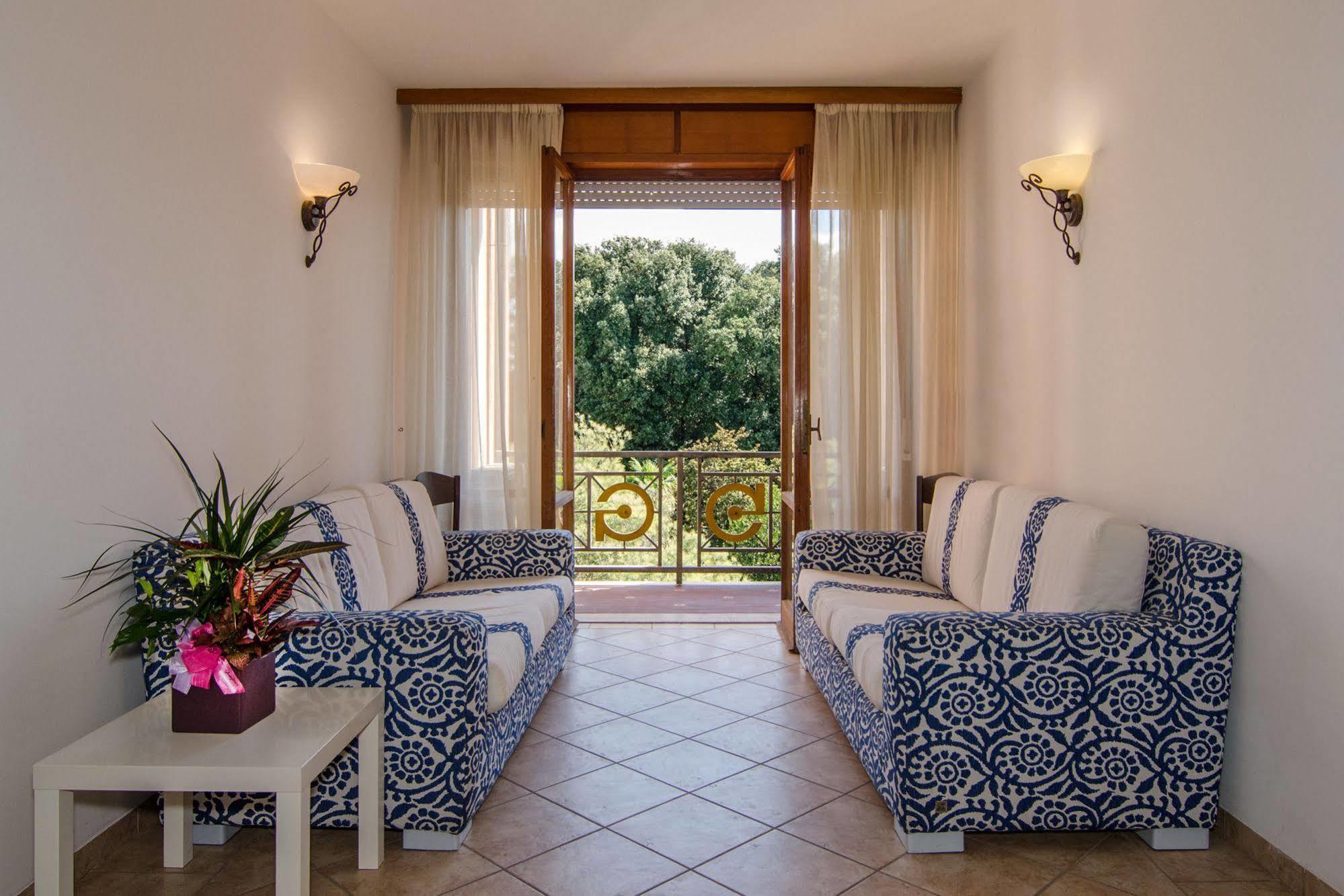 Hotel Gabrini Marina di Massa Dış mekan fotoğraf