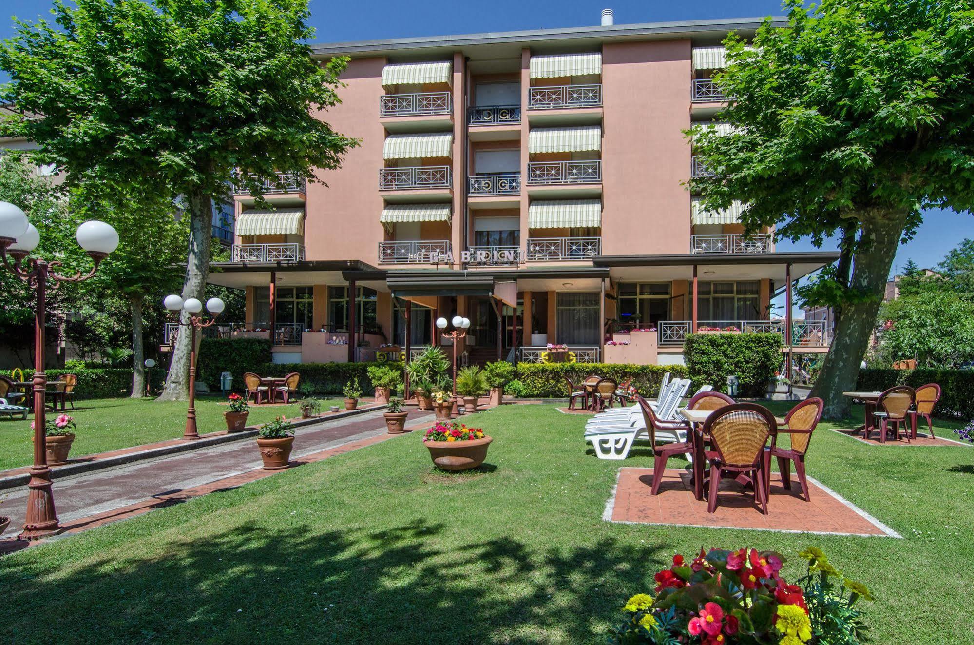 Hotel Gabrini Marina di Massa Dış mekan fotoğraf